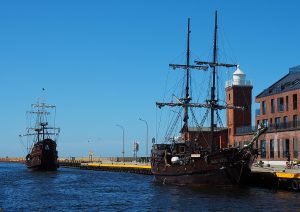 port latarnia Darłówko